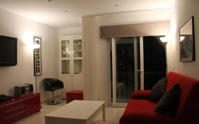 Absolute Apartment