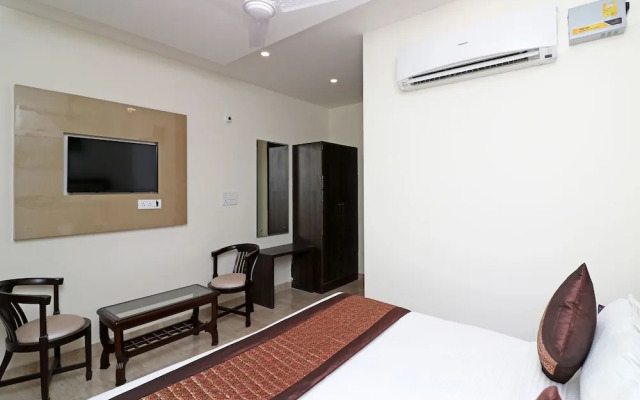 OYO 12764 Grand Inn
