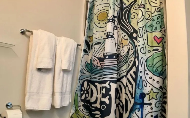 Modern Capitol Hill Studio