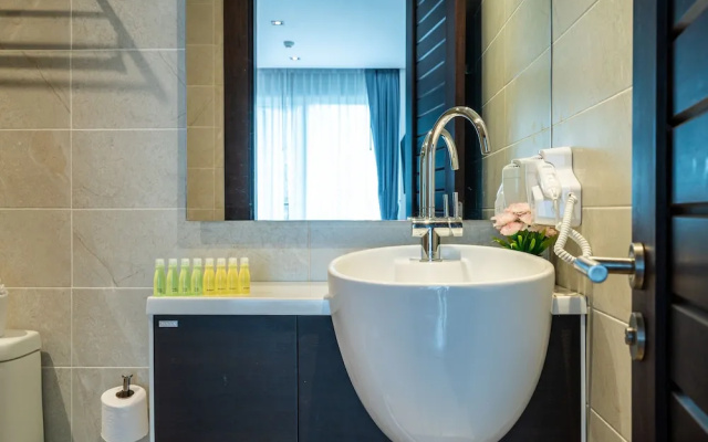 Emerald Terrace Patong by Chattha