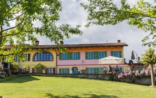 Отель Bed & Breakfast Villa "Piemonte" Тильйоле вид на фасад