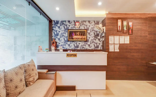 OYO Flagship 74216 Hotel Oracle Inn