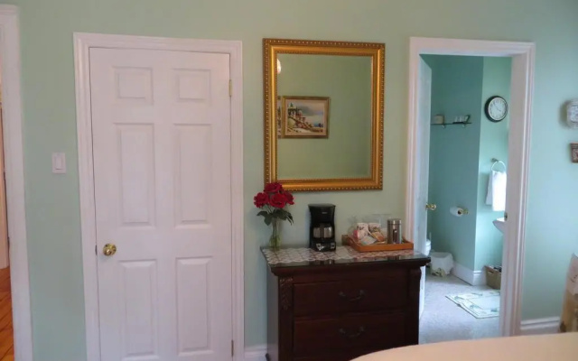 Redwood Bed and Breakfast