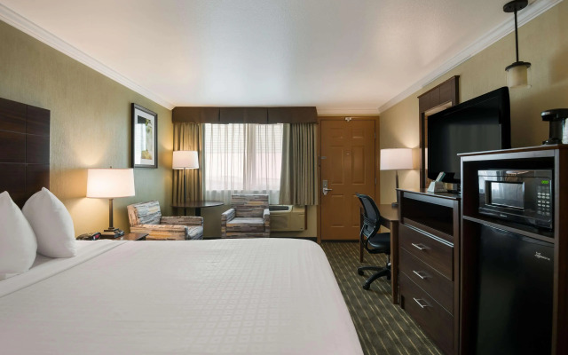 Best Western Holiday Hotel