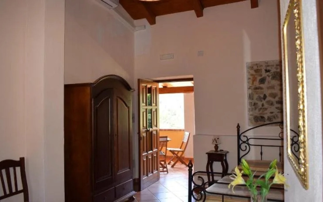 Antica Dimora Del Sole Country House B&B