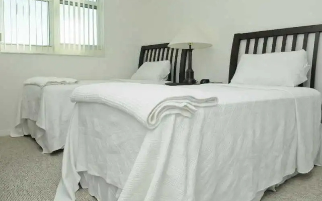 Large 3 Bedroom Apartment in Sunny Isles
