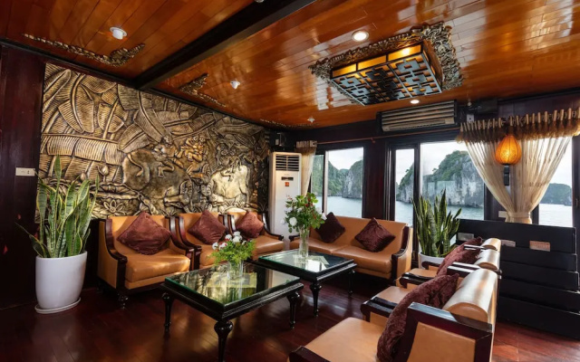 Verdure Lotus Grandeur Cruise