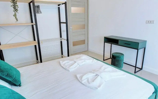 Cnc Zev Apartment