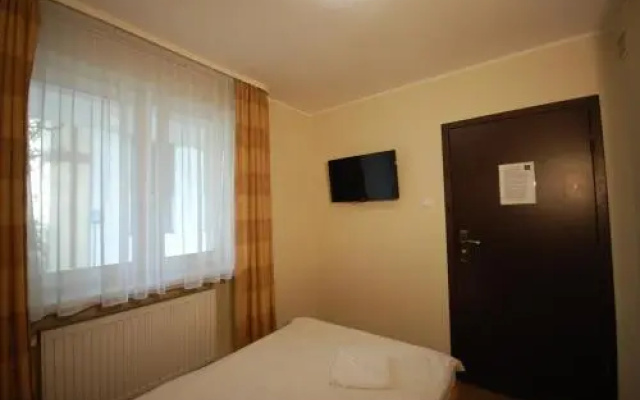 Hipnotic Hostel