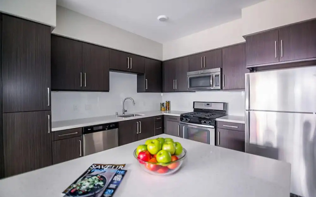 Los Angeles Apartments by Barsala