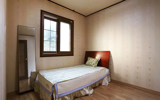 Ganghwa Momo's Garden Pension