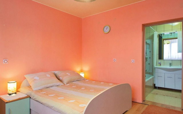 Nice Home in Valtursko Polje With Wifi and 2 Bedrooms