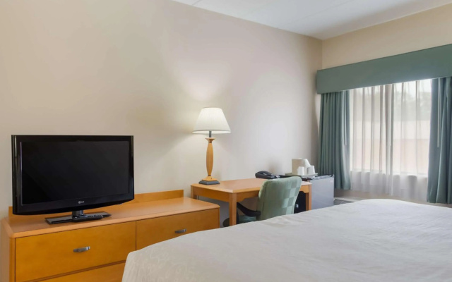 All Seasons Inn & Suites Smithfield Providence