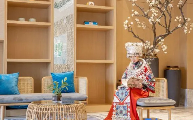 Yinghao Smart Hotel (Guiyang Huaxi Automobile Trade City)