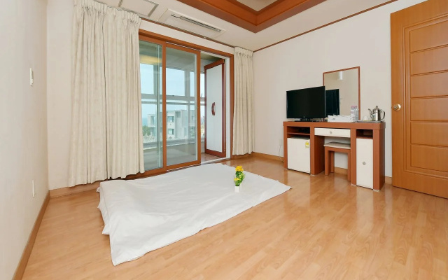 Aewol Stay Hotel