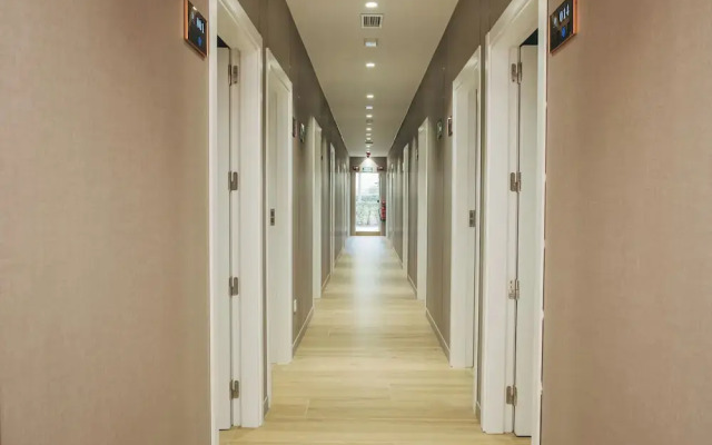 Hotel Golden Madrid