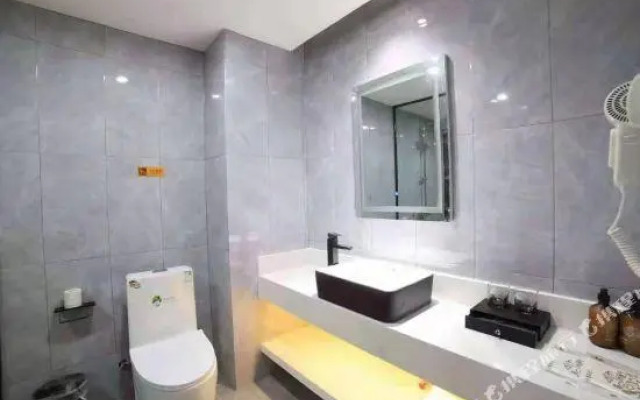 Yongshun Holiday Hotel