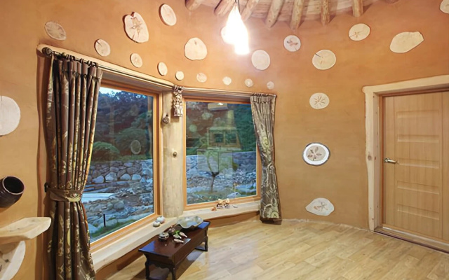 Hadong Clay House Landscape Pension