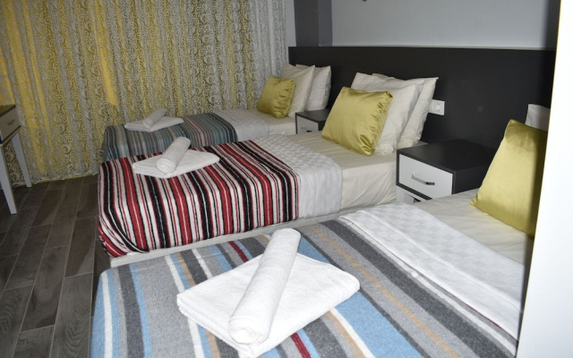 Bone Apart Otel