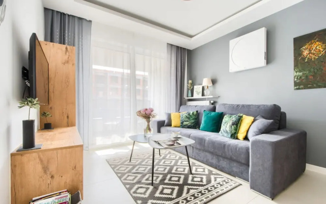 M&R Apartament Airport&Business DeLuxe Cybernetyki