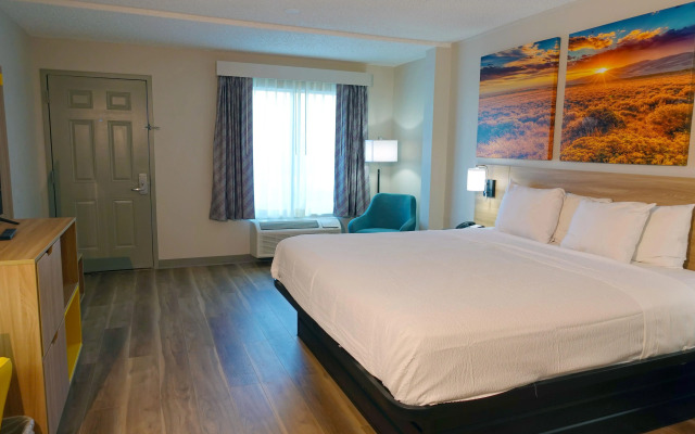 Days Inn by Wyndham Norman