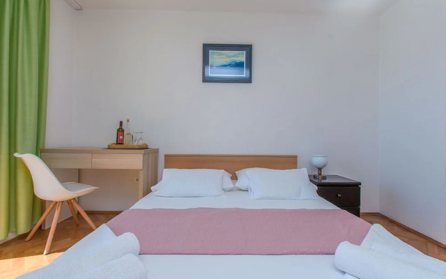 Apartments Maras