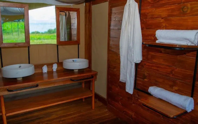Pumba Luxury Camps