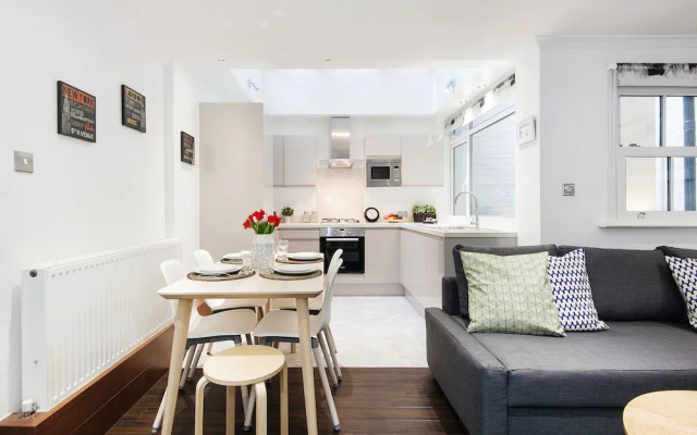 The Holland Road Residence
