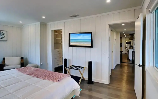 Ocean Commotion by Distinctive Beach Rentals