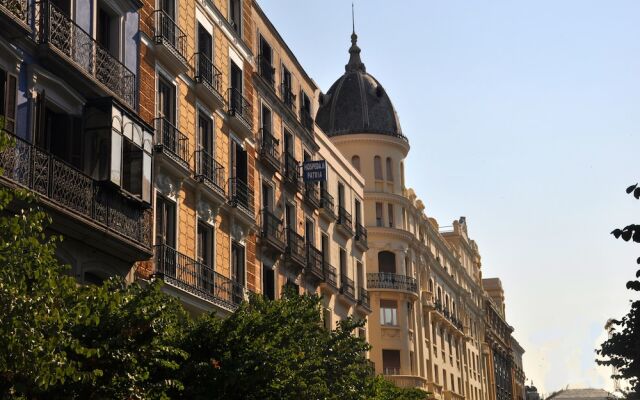 Отель Hostal Patria Madrid Испания, Мадрид - отзывы, цены и фото номеров - забронировать отель Hostal Patria Madrid онлайн вид на фасад