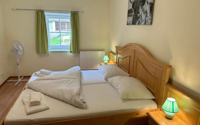 Familienfreundliche Ferienwohnung mit eigener Terrasse, FeWo 8