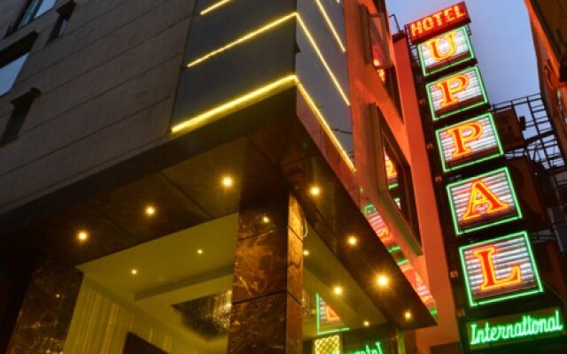 Hotel Uppal International вид на фасад