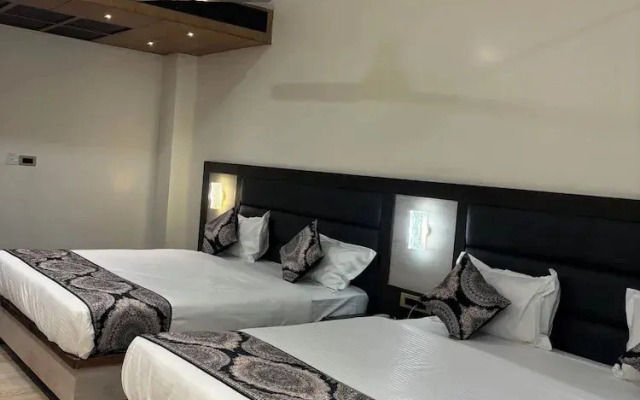 Hotel Gurudev Kunj