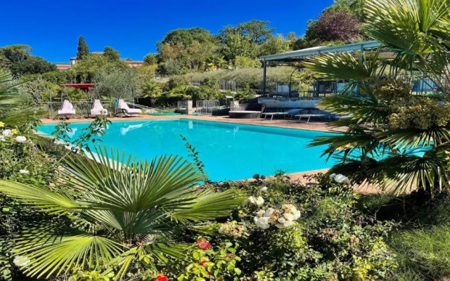 Exquisite Spoleto-poolside-sleeps-20pool, Jacuzzi, Gardens - Fabulous Views