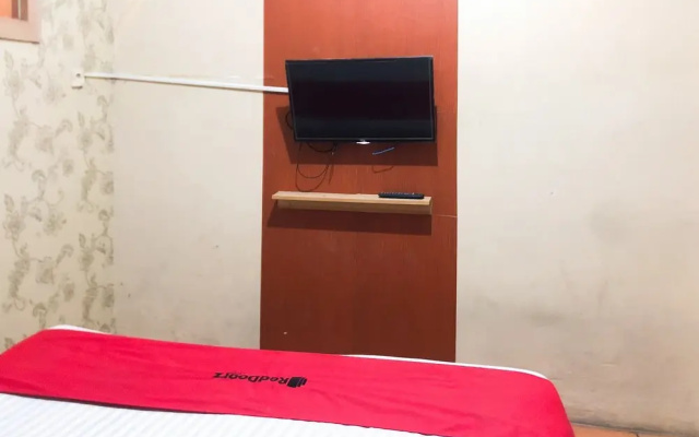 RedDoorz near RS Siloam Karawaci