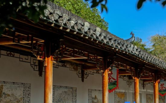 Longshan Villa Resort