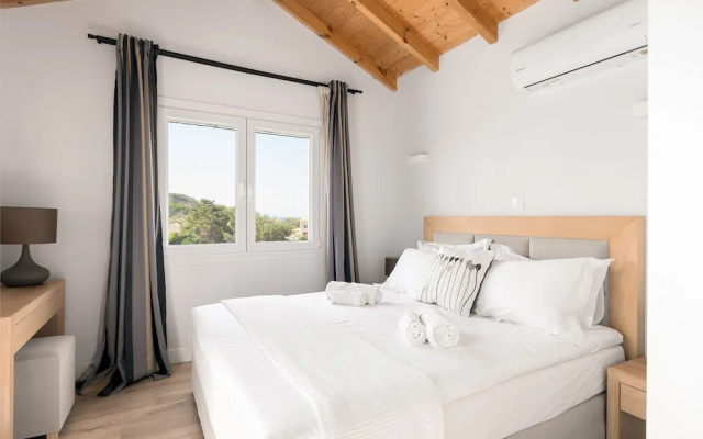 Reiki Luxury Villas