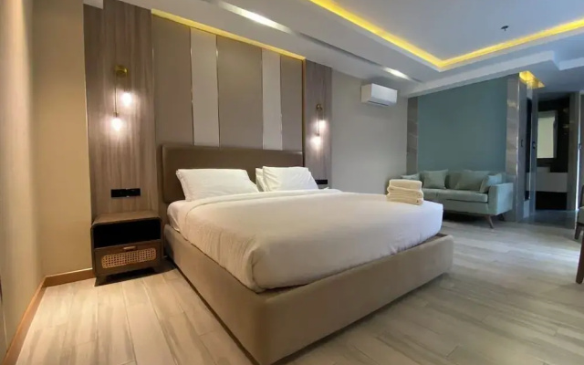 Sunday Belajandro Hotel
