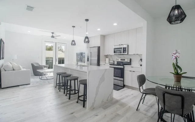 Handsboro Pointe Condo & Suites