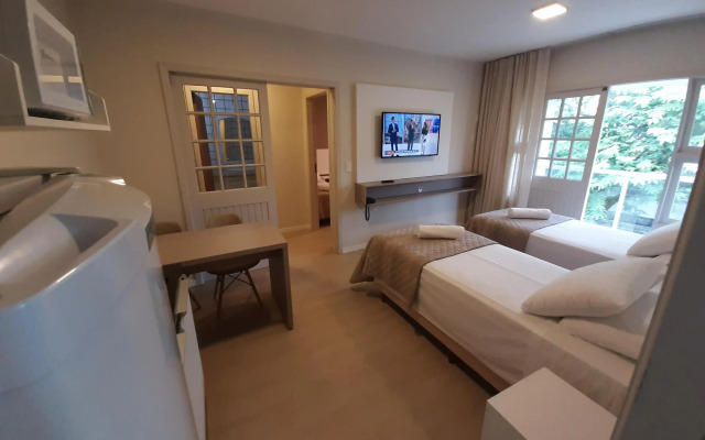 Caravaggio Praia Hotel