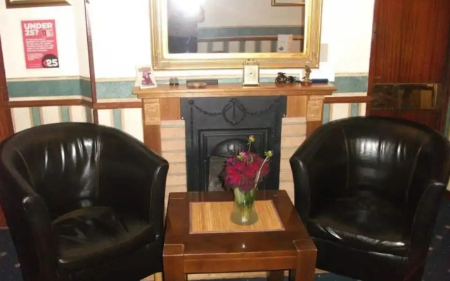 Crown Hotel