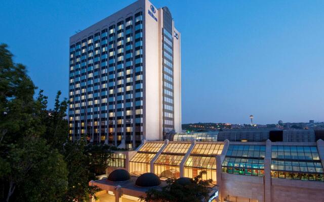 Отель Ankara Hilton вид на фасад