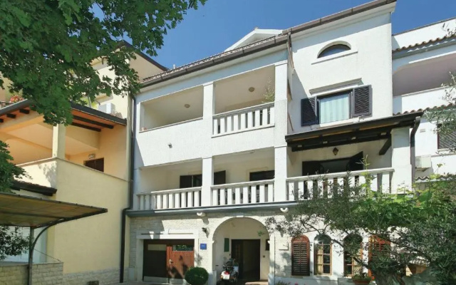 Apartment Maras