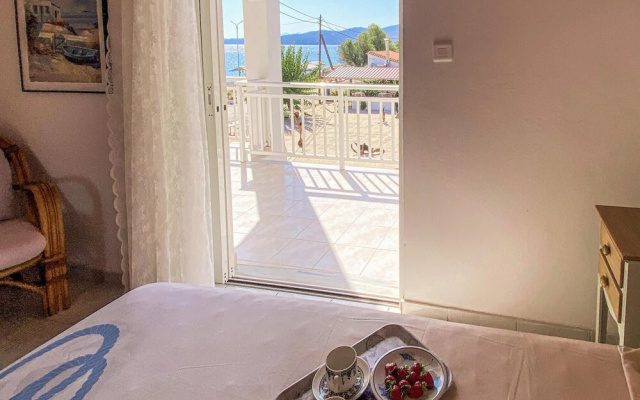 Stunning Apartment in Vasilika Evia With Wifi and 1 Bedrooms