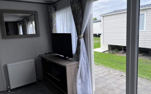 Coopers Beach 3-bed Caravan, Sleeps 8 & Pets Ok
