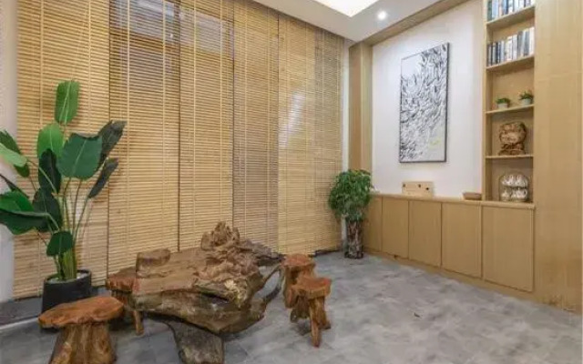 Zhishang Inn