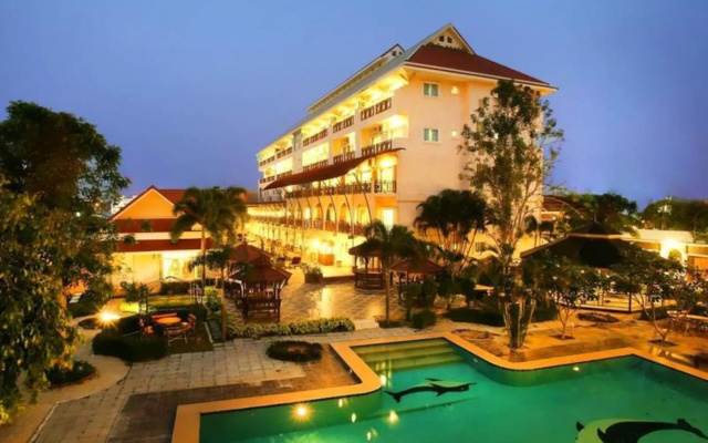 H2 Resort