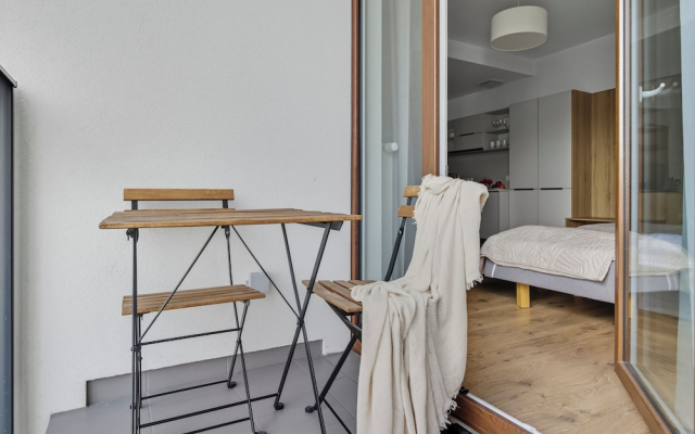 Wolska Studio Apartments by Solarento