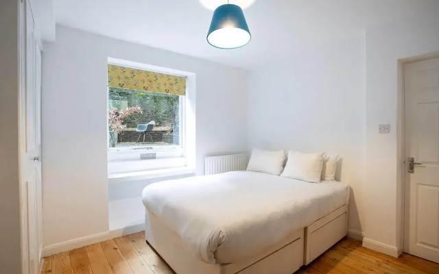 Quaint Fulham Retreat: Cozy 1-bedroom Pied-à-terre