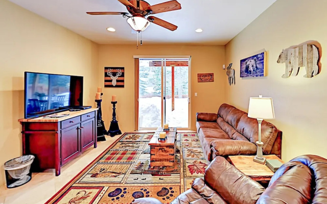 Beautiful Newer - 4 Br Home